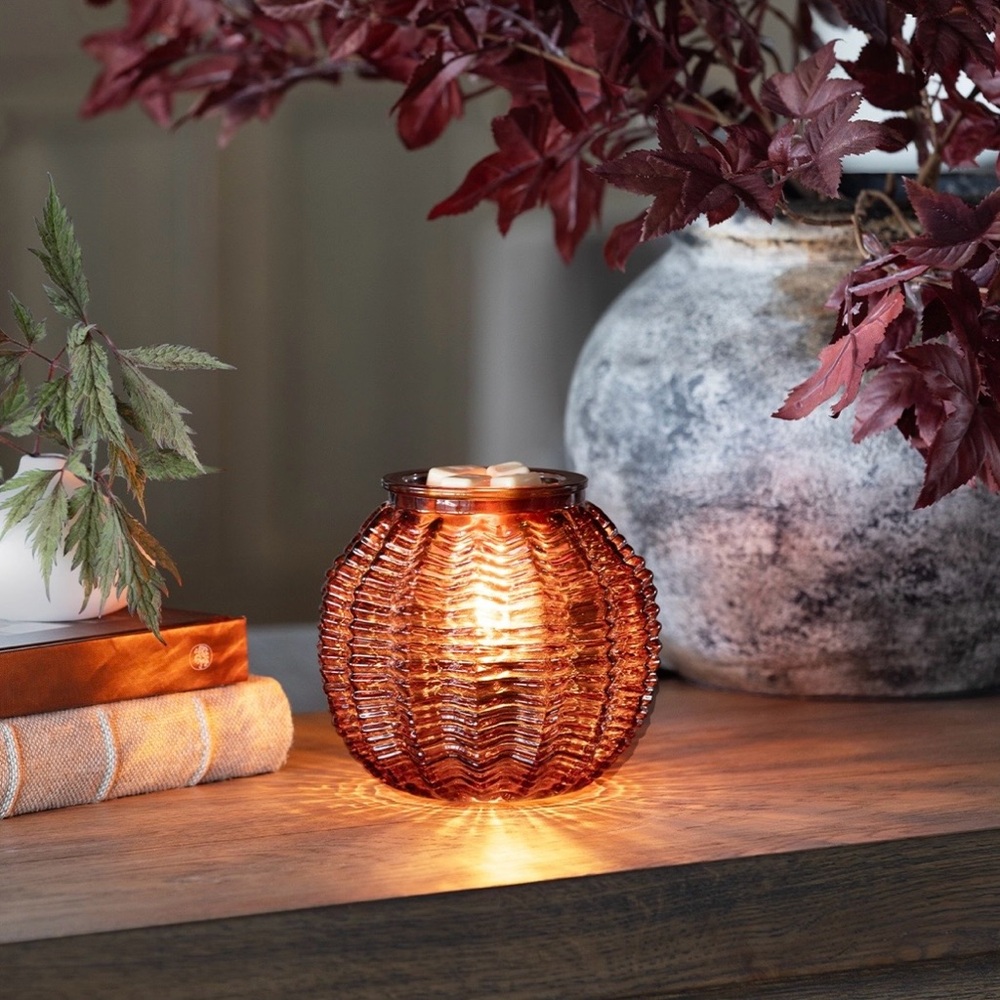 NEW Scentsy Amber Waves Warmer